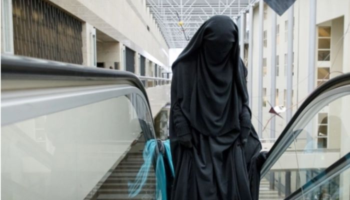 Sri Lanka announces ban on burqa, to shut down over 1000 Islamic schools in the country