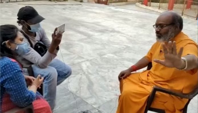 Mahant Yati reveals the story behind Asif being trashed at Ghaziabad temple