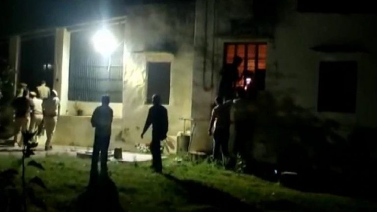 Rajasthan: Corrupt Tehsildar burns cash worth Rs 20 lakh on gas burner after ACB officials knocked on his door to raid his house