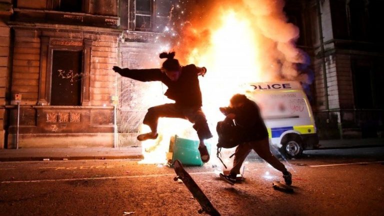 United Kingdom: Police cars set on fire, woman protestor defecates on feet of cops in Bristol as ‘kill the bill’ protests turn violent