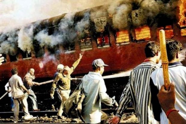 After Muslim mob set a train on fire in Godhra in 2002, did Hindu mob rape a Muslim woman, slit her stomach and flung her foetus