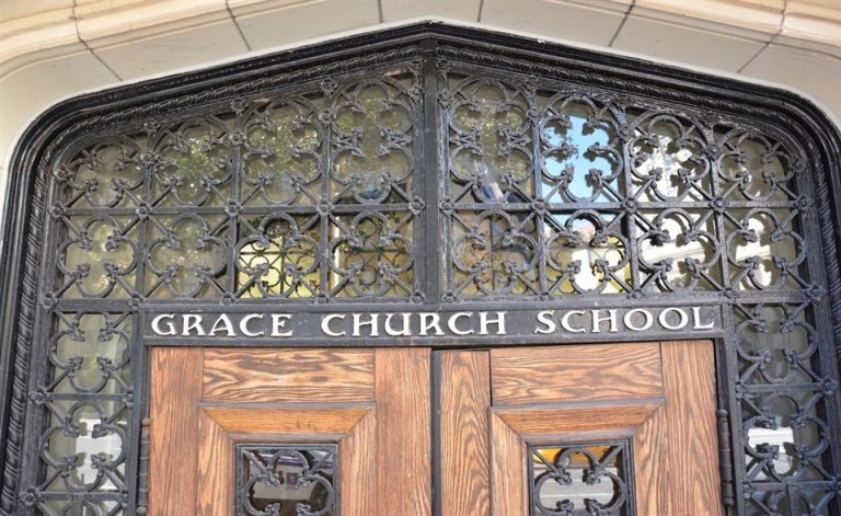 USA: Manhattan school’s guidelines advise students to use gender neutral terms instead of ‘Mom’ and ‘Dad’, endorse gay marriage