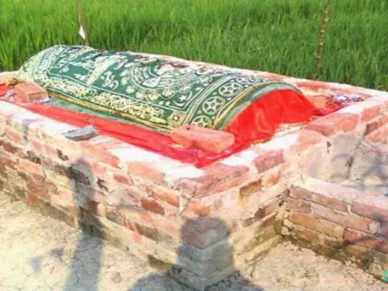 Uttar Pradesh: Moradabad’s Tahir was found building mazaar in Sundarlal’s land, claimed ‘pir baba ordered in dream’