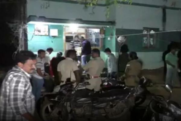 I-T raids Tamil Nadu: Rs 1 crore recovered from AIADMK MLA's driver