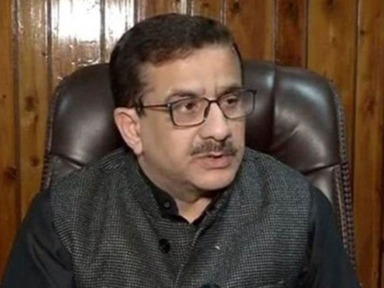 Quran controversy: Shia lawyer offers money to behead ex-UP Shia Board Chief Waseem Rizvi, offers to sell his child to collect money