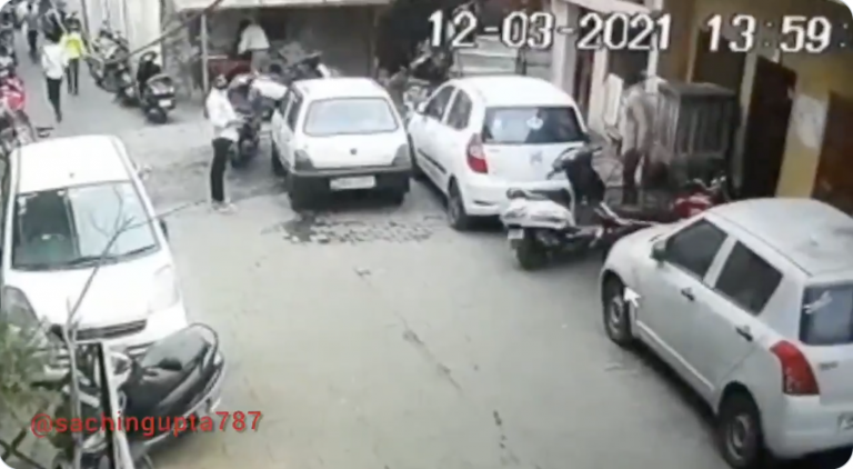 Uttar Pradesh: Meerut youths on their way to namaz steal woman’s undergarment hanging for drying, people suspect occult practice