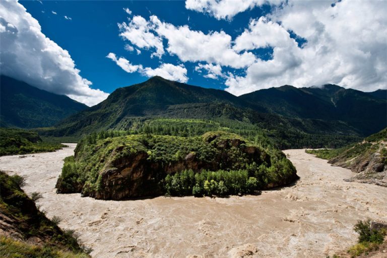 China plans to build a super dam on the  Brahmaputra river, rises security and environmental concerns in Tibet and India
