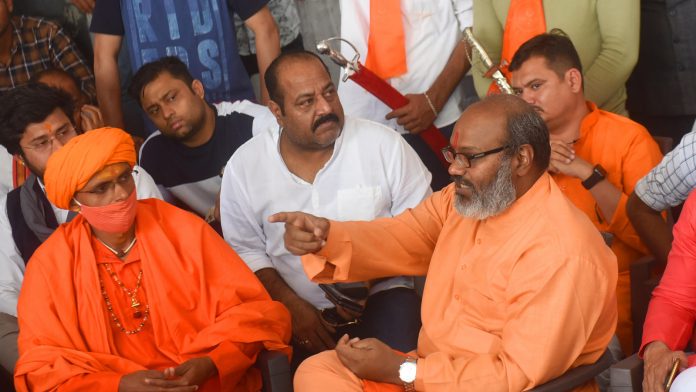 Delhi Police registers FIR against Yati Narsinghanand Saraswati after Amanatullah Khan files complaint