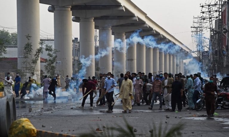 Pakistan shuts down social media platforms from 11 AM to 3 PM due to expected protests by radical Islamists after Friday prayers