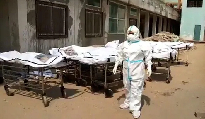 Chhattisgarh: Families of deceased COVID-19 patients will now have to pay Rs. 2,500 for “storage” and “carriage” of the bodies
