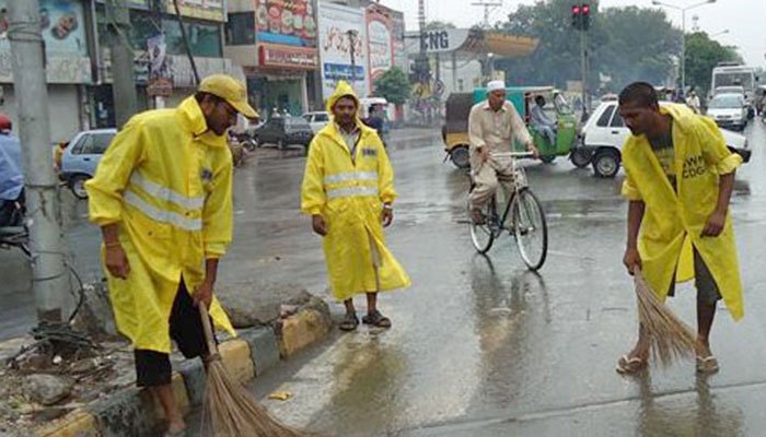 Pakistan: Job vacancy for sanitary workers only limited to ‘non-Muslims’, discriminatory ad sparks outrage