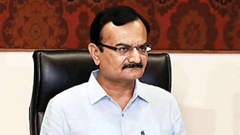 Gujarat Home Minister rebuts allegations of undercounting Covid-19 deaths, says death certificates cannot be basis for such calculations