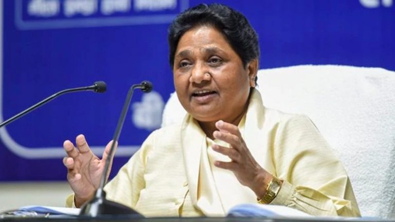 Mayawati slams Delhi CM Arvind Kejriwal for migrant crisis, says state govts engaging in drama to cover up incompetence