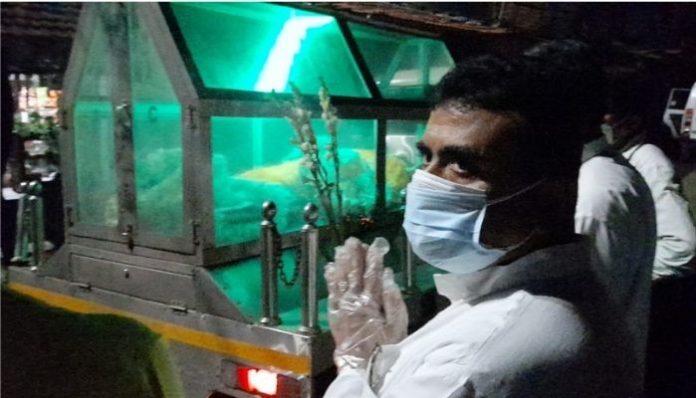 WB: Suvendu Adhikari pays homage to BJP worker killed by TMC goons