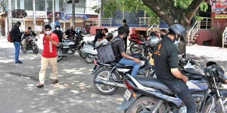 Hyderabad: Police detains food delivery agents for violating lockdown despite having permission, Swiggy and Zomato suspend operations