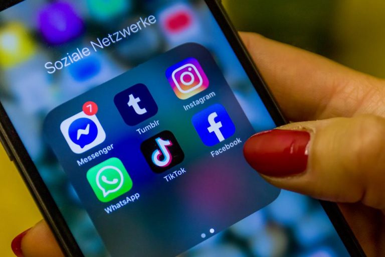 Twitter, Facebook fail to comply with new social media rules issued by govt, may be liable for criminal action