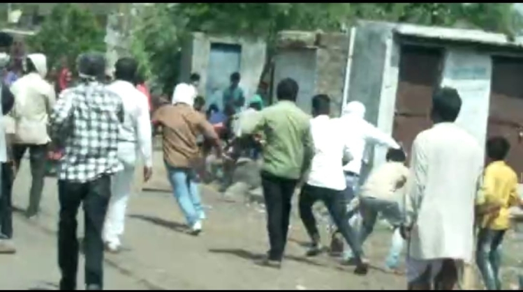 Medical team that visited a village in Ujjain for Covid vaccine awareness attacked, FIR against 4