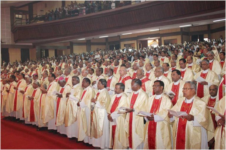 Kerala: More than 100 priests have tested positive for Covid-19 after leading religious services, 9 priests died in the last week