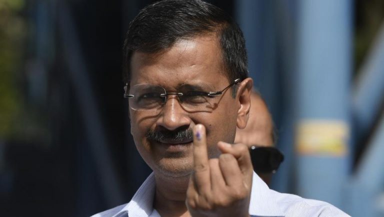 Blow to Kejriwal: Guj Bizman Mahesh Savani leaves AAP permanently, folk singer Vijay Suvala leaves AAP to join BJP