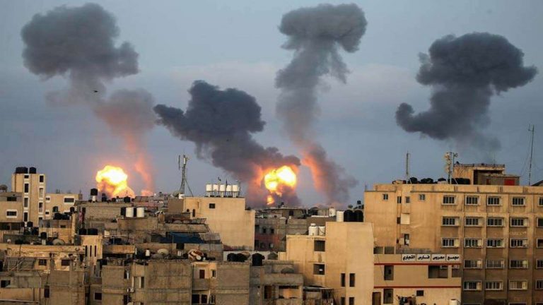 2 days after Naftali Bennet became new Israeli PM, IDF bombs Gaza in response to arson balloons