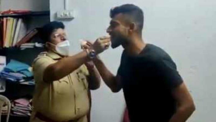 Mumbai police officer seen celebrating birthday of a history sheeter, feeding cake to criminal
