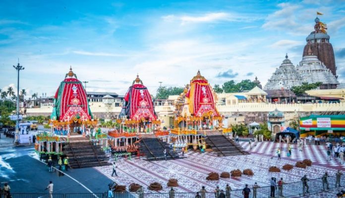 Odisha: Police book 2 from ISKCON for Covid norms violation during Rath Yatra, had shared video of watching procession from balcony