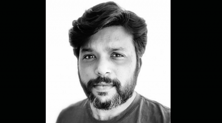 Journalist asks people to not circulate photo of dead reporter, after sharing photos of funeral pyres he clicked, netizens call her hypocrite