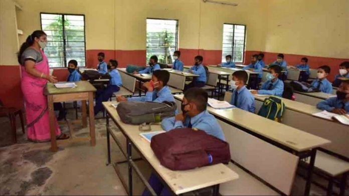 Maharashtra: Over 600 children test positive for Covid after schools reopen
