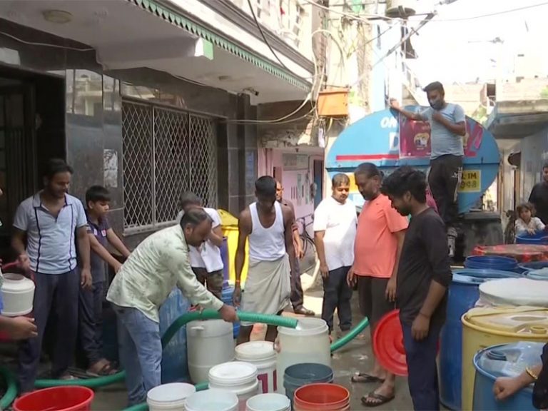 As severe water crisis hits Delhi, citizens take to Twitter to slam Arvind Kejriwal even as he promises freebies in other states