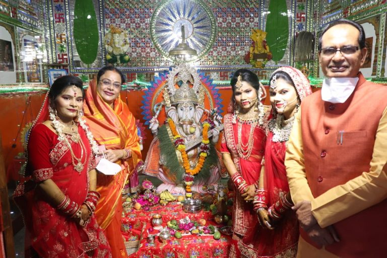 Madhya Pradesh: CM Shivraj Singh Chouhan holds the wedding ceremony of his three adopted daughters