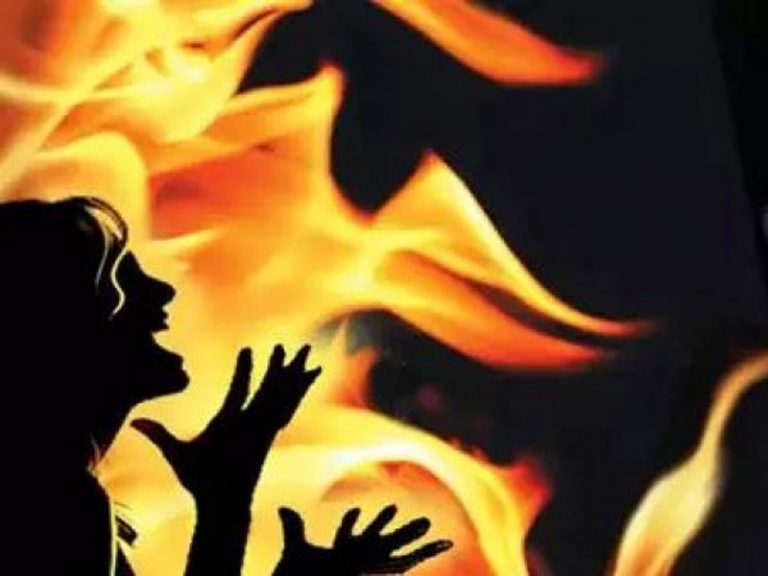 Uttar Pradesh: Upset over ‘court marriage’, dowry and ‘second marriage’, woman burnt alive by in-laws, husband Ateeq on the run