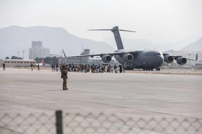 Goof up: US Dept of Defense claims UAE's C-17 Globemaster aircraft as its own while showing evacuation of Afghan civilians