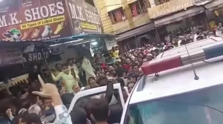 Indore: 2 minor girls of Valmiki community harassed, family attacked with glass bottles, Sohail, Irfan, Farukh and others booked