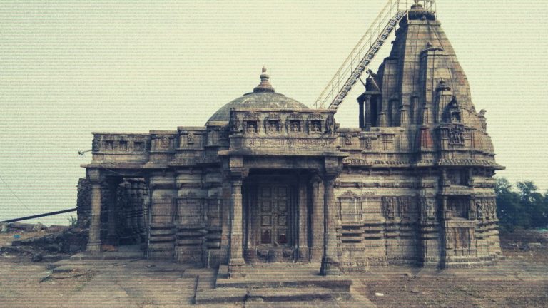 Tamil Nadu: 7 brass kalasams atop towers of Manjal Neer Kootha Ayyanar temple looted, case registered