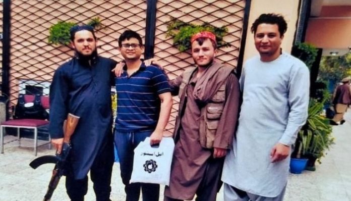 Picture of Tamal Bhattacharya posing with Talibs surfaces, may flee India soon