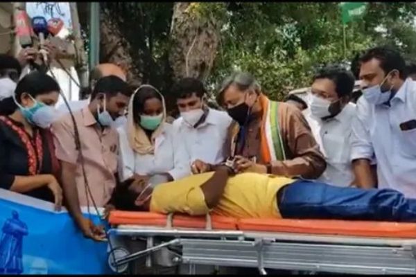 Shashi Tharoor plays doctor at Congress protest in Kerala against LDF government