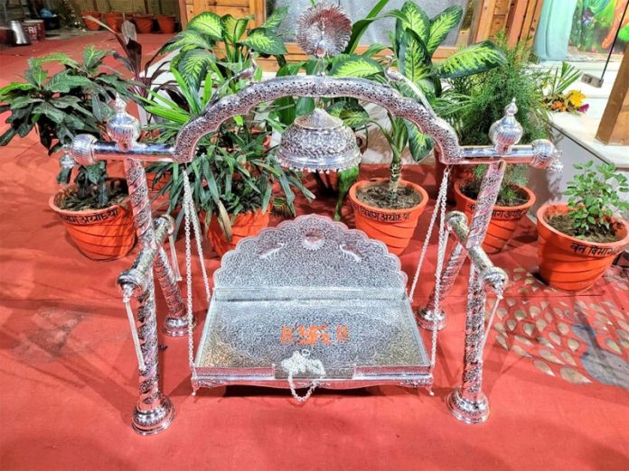 Ram Mandir trust to celebrate Shravan jhula utsav, 21 kg silver jhula arrives for Ram Lalla