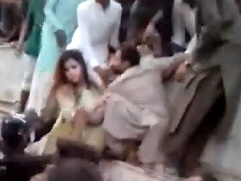 Pakistan: Hundreds of men grope, tear clothes of a woman in Lahore, some later defend it saying she was ‘wearing tight clothes’