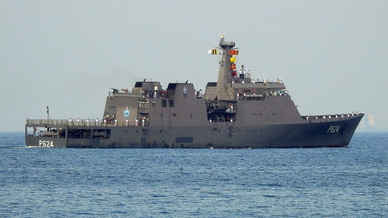 Sri Lankan Navy seizes 336 kg of heroin from a trawler, 7 Pakistani nationals apprehended: Details