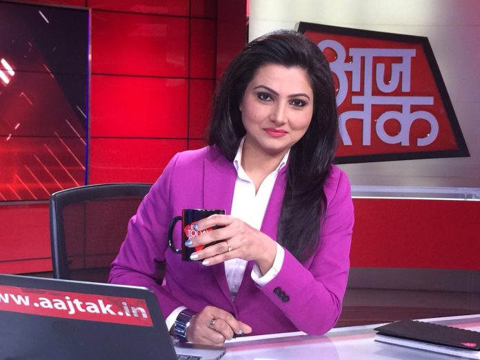 Anti-farm law protesters harass Aaj Tak editor Chitra Tripathi, Newsclick 'journalist' celebrate the harassment