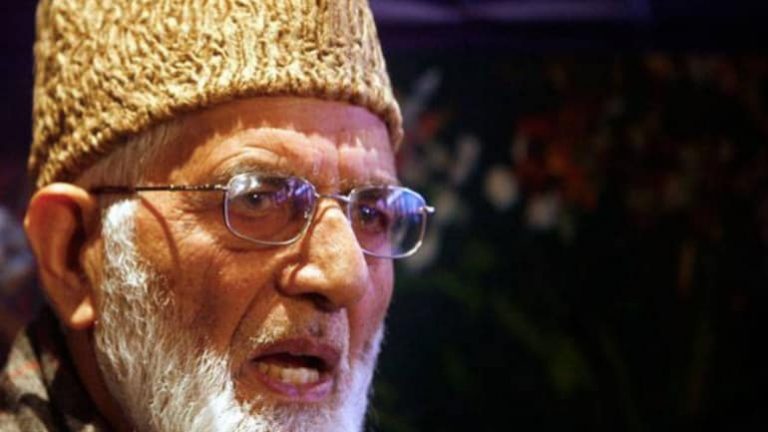 When a journalist asked tough questions to Kashmiri separatist leader Syed Ali Shah Geelani it led to threats and intimidation. Watch