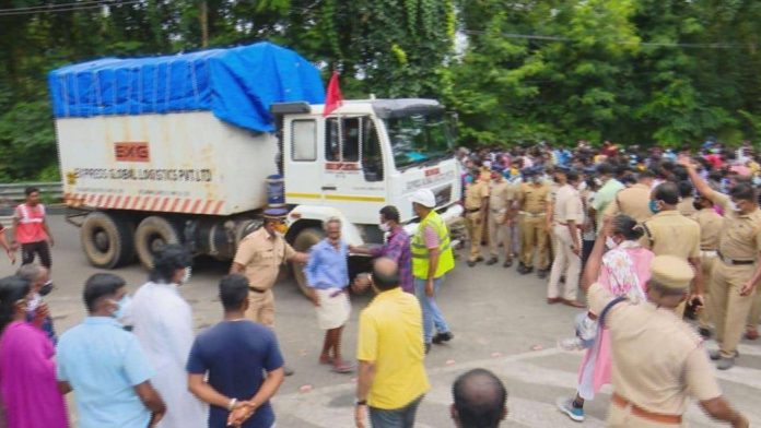 ISRO truck stranded for hours in Kerala as trade union goons demand 