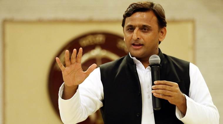 New election issue for Samajwadi Party? Akhilesh Yadav blames Yogi Govt for street fight between two bulls