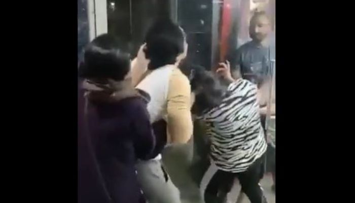 MP: Wife treats husband and girlfriend to chappal-beating after catching them doing ‘masti’ on bike, Triple Talaq case ongoing in Court