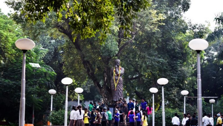 Allahabad HC orders removal of illegal mosque, mazar from historic Chandrashekhar Azad Park in Prayagraj