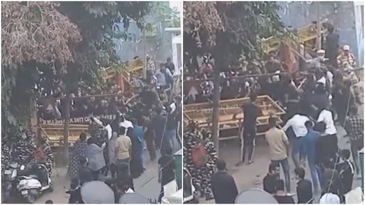 Watch: Muslim mob breaks barricades when Delhi police deny Tazia procession to pass through BK Dutt colony due to Covid restrictions