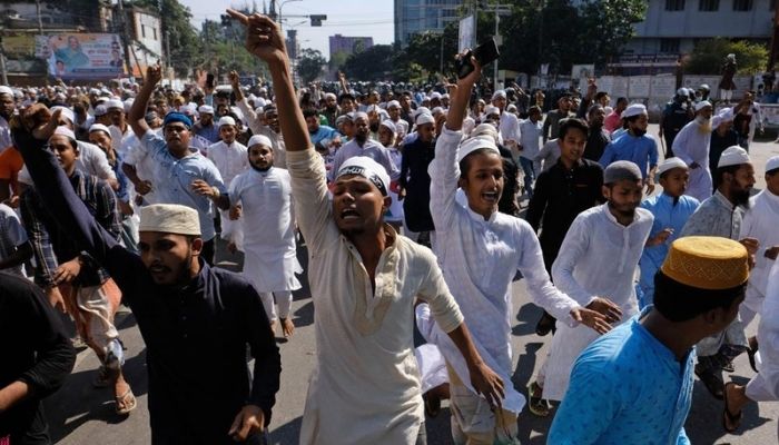 Bangladesh: After vandalising Durga Puja pandals, radical Islamists launch anti-India protest in Dhaka, clash with police