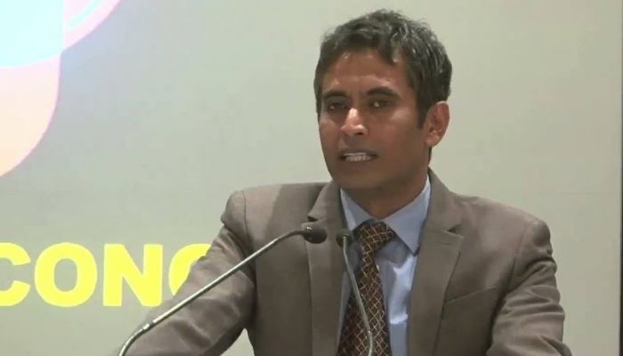 Pro AAP blogger fondly recalls old India where his friend used to cover photos of Hindu Gods for him to offer Namaz, gets slammed