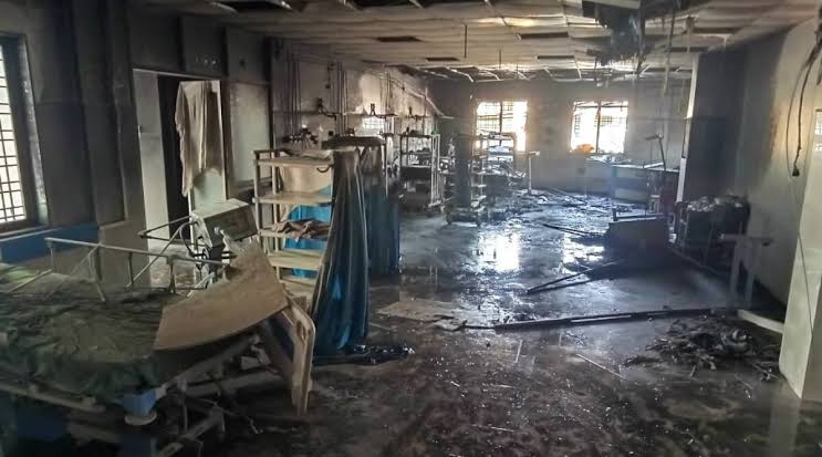 Yet another hospital accident in Maharashtra: At least 10 COVID patients killed in a fire at Ahmednagar District Hospital, probe ordered