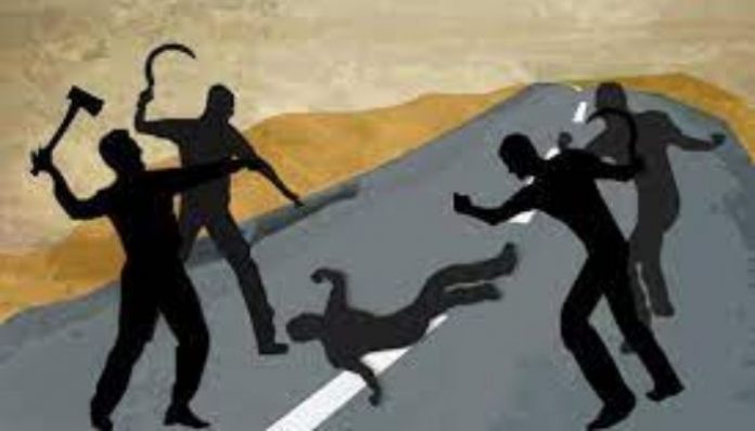 Delhi: Gang war breaks out in Khyala, video goes viral